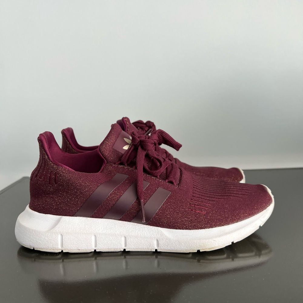 Adidas Training Shoe - size 7.5